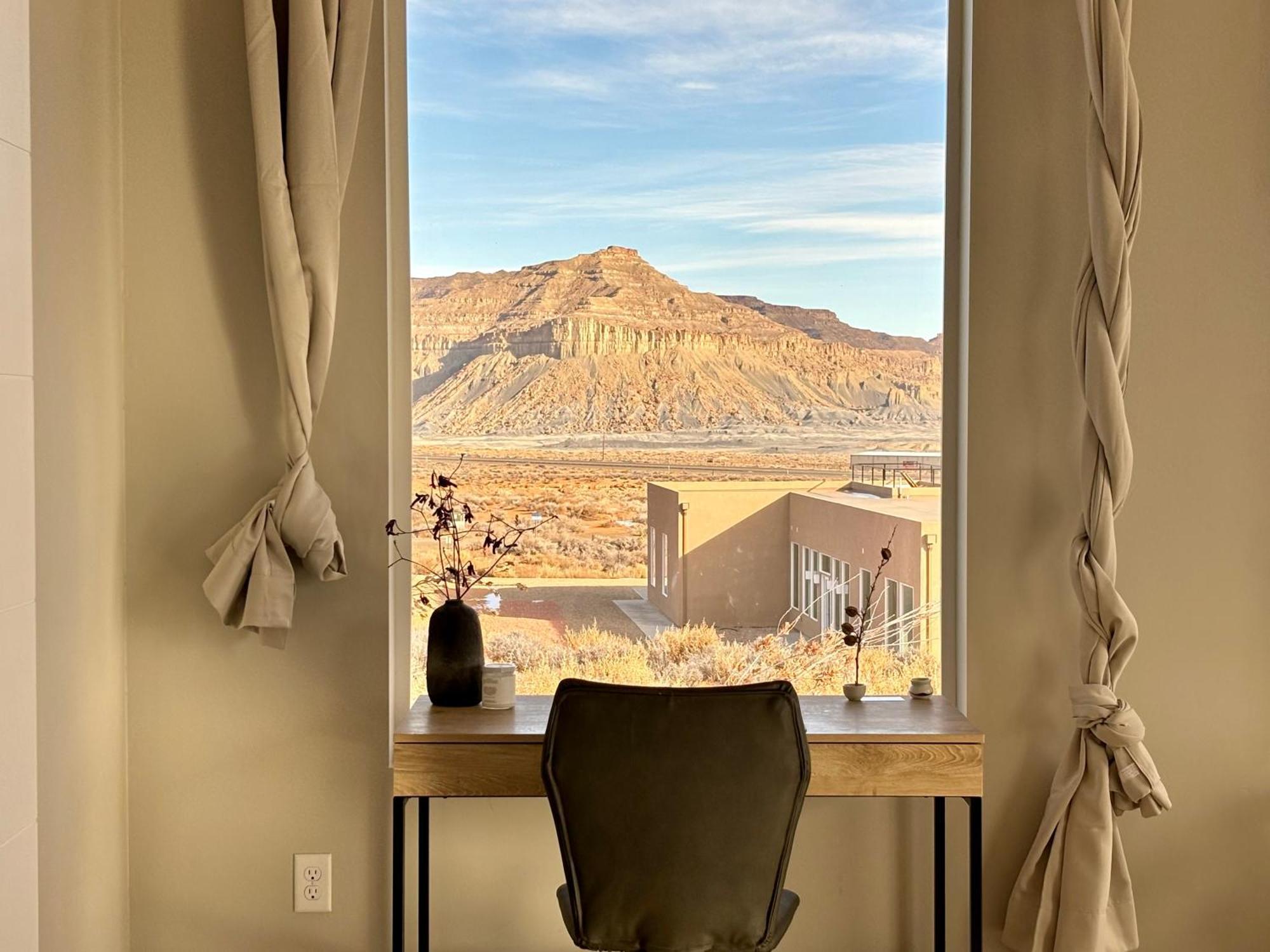 Calming Canyon Sanctuary With Grand Mesa Views Big Water Exterior photo